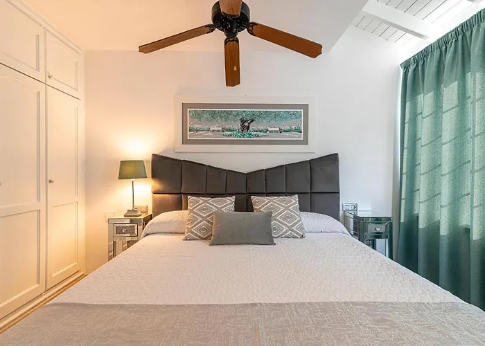 Terrazas La Caleta, * Costa Adeje (Tenerife)